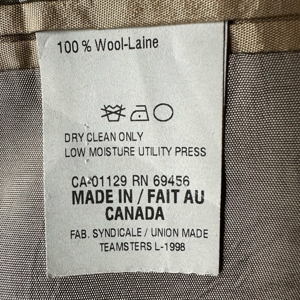Bruno Piattelli windowpane wool Sportcoat. 43L - Picture 8 of 12